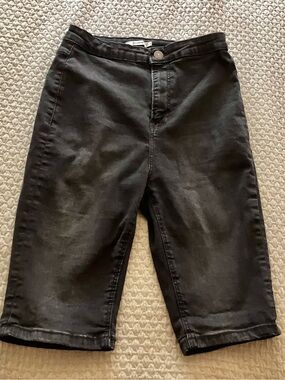 Stradivarius Black Denim High Rise Bermuda Shorts Size 4